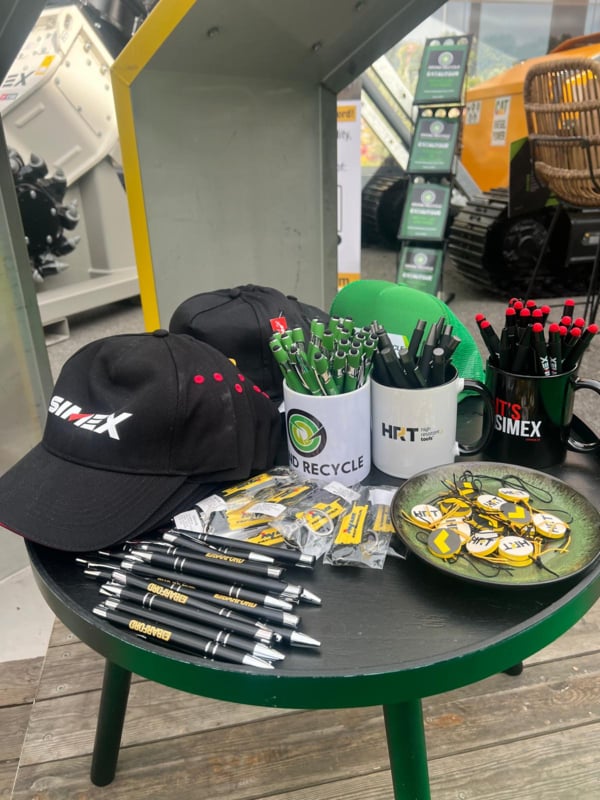 Custom made by gelukspoppetjes.eu - Wear Parts Europe