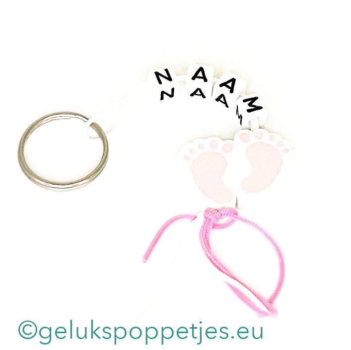 Naam sleutelhanger met gelukspoppetje baby voetjes roze