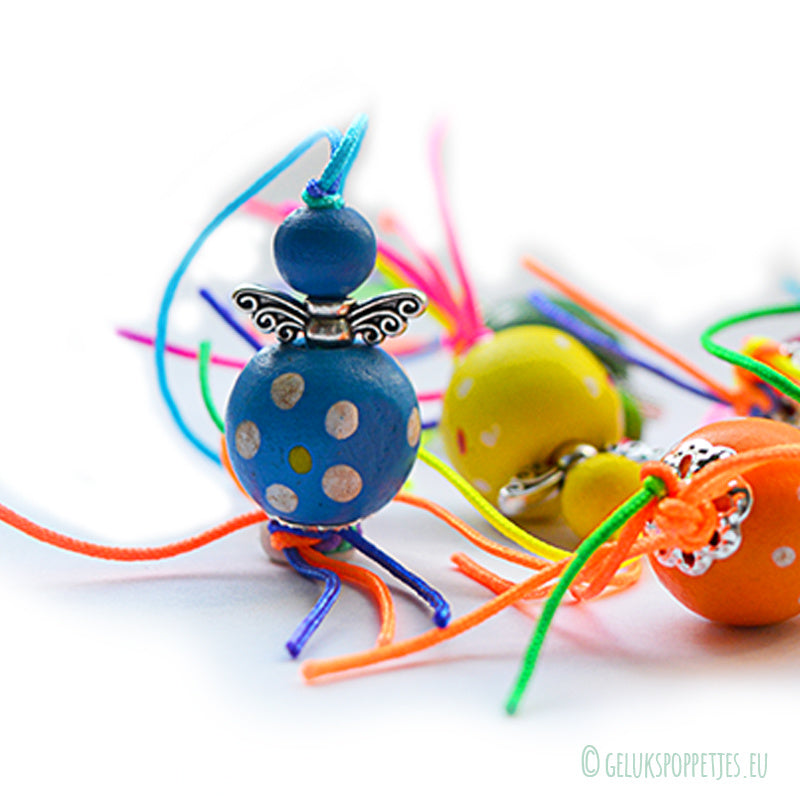 gelukspoppetje gekleurde engel met stipjes