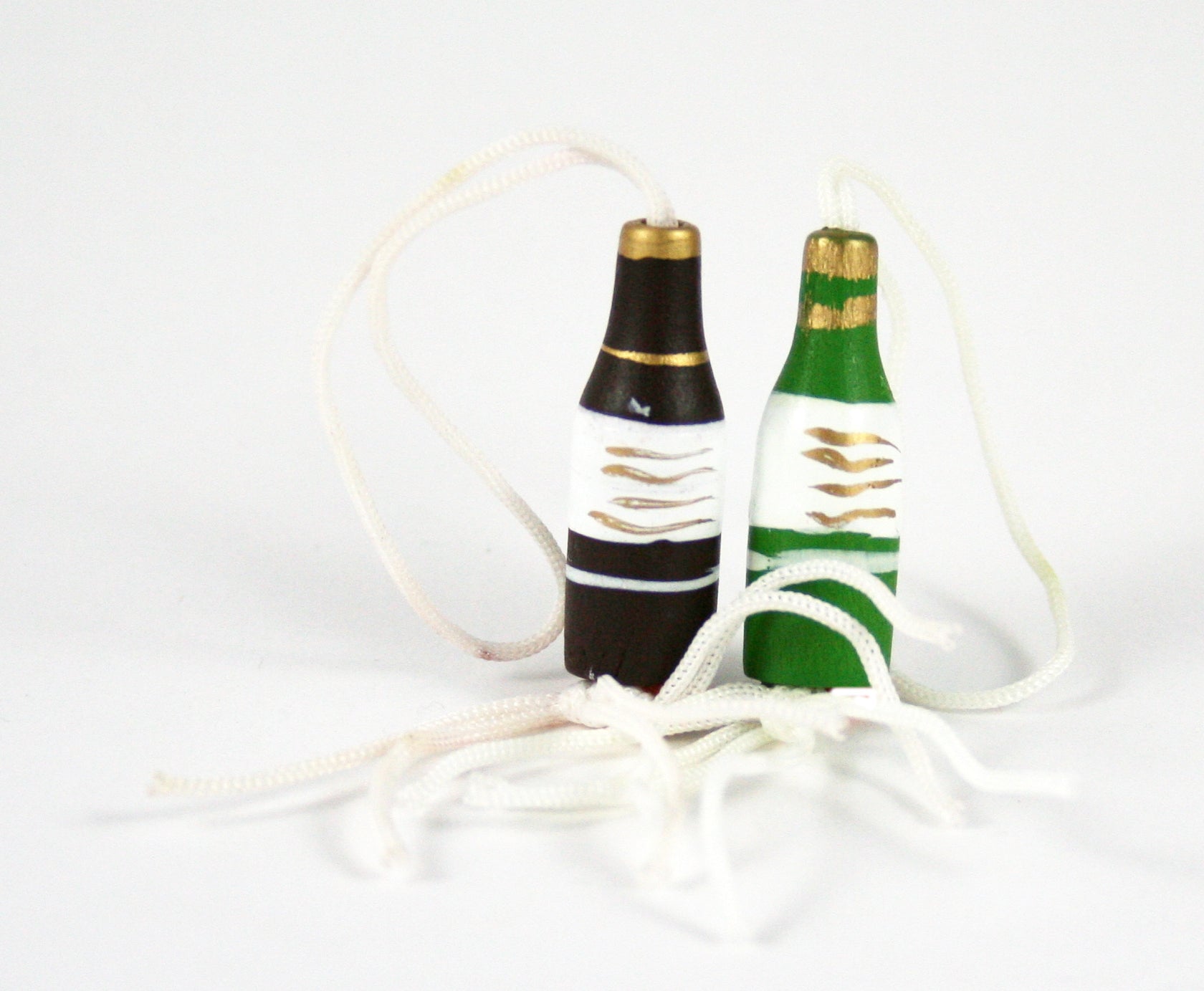 Naam sleutelhanger met gelukspoppetje wijnfles