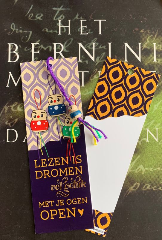 Boekenlegger lezen is dromen vol geluk met je ogen open