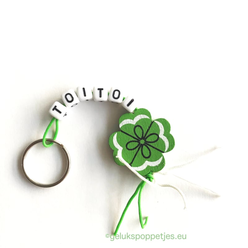 Sleutelhanger toitoi met gelukspoppetje klavertje vier